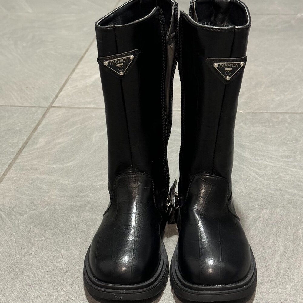Brand New Kids Black "Fashion" Boots - Size 34 - Youth Size 3 US  -  NWOT